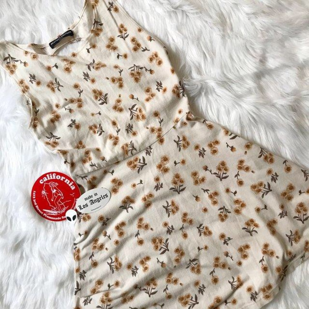 ❌ SOLD ❌Brandy Melville Floral Print Dress